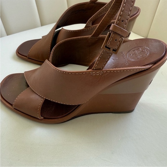 Tory Burch Tan Leather Slingback Sandals - Picture 7 of 7